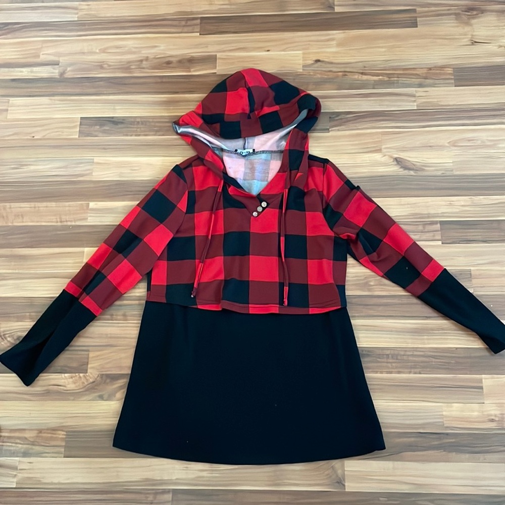 Nursing long sleeve top medium